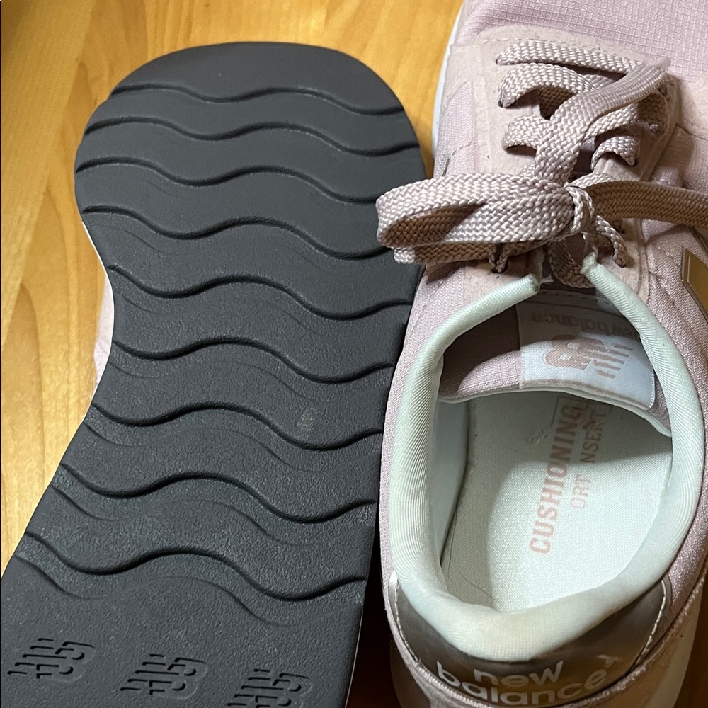 New Balance Women's Light Pink Sneakers - Picture 7 of 7